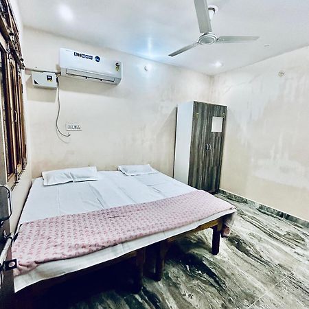 Vishwanath Residency Villa Prayagraj Esterno foto